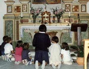 klekanie-przed-tabernakulum